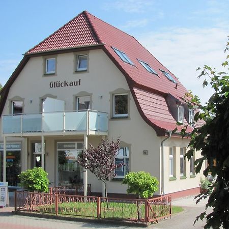 Ferienwohnungen Haus Glueckauf Kölpinsee Exterior photo